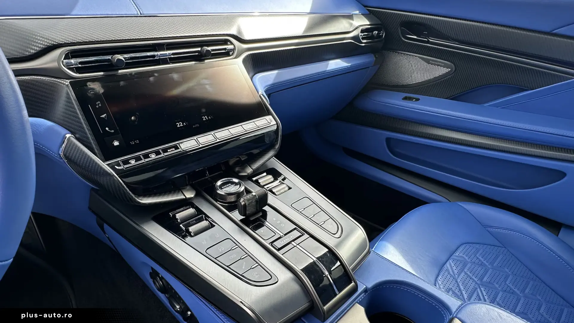 Aston Martin Vanquish V12 by  Q  full CARBON