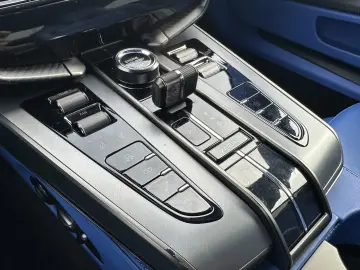 Aston Martin Vanquish V12 by  Q  full CARBON