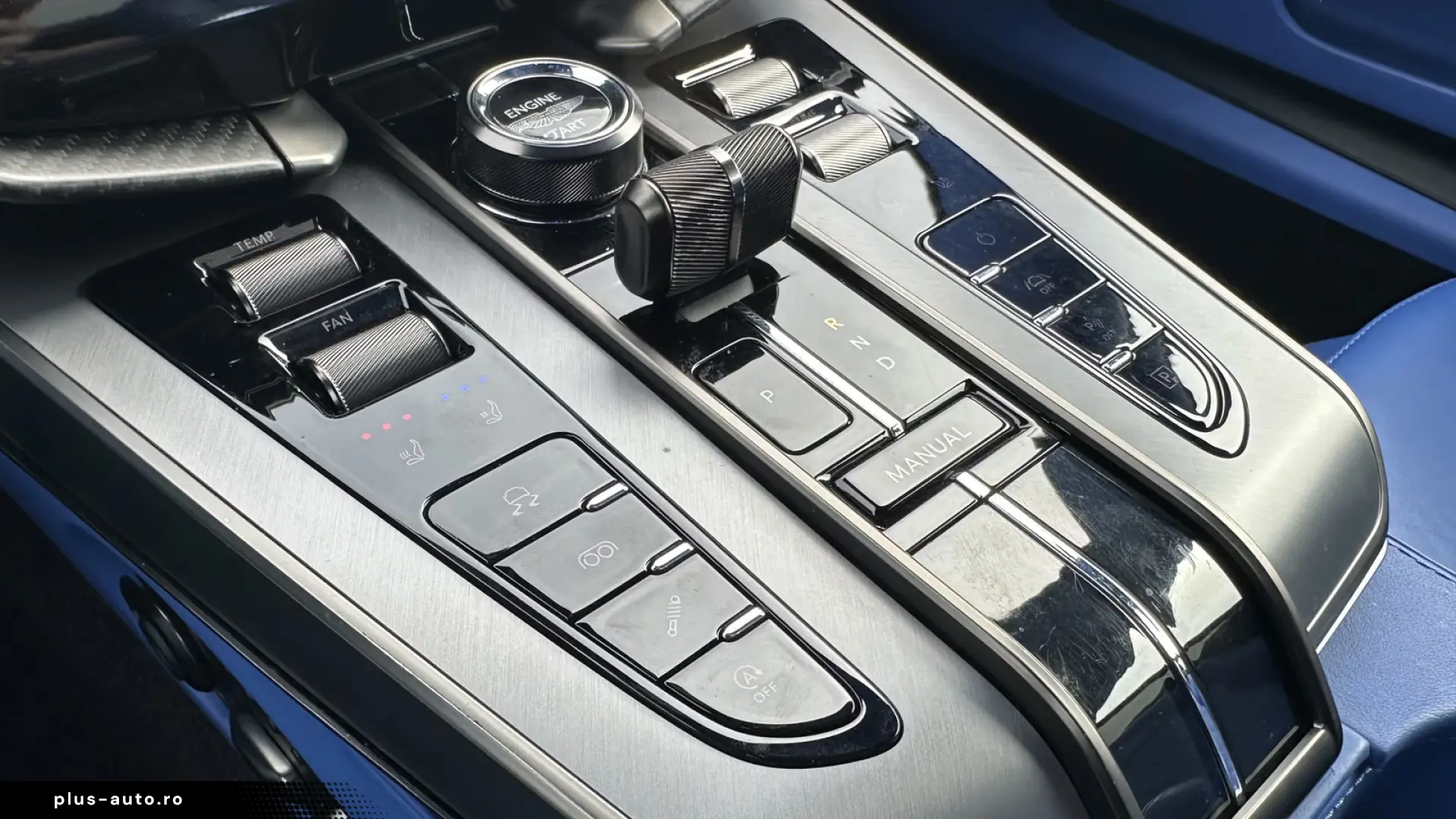 Aston Martin Vanquish V12 by  Q  full CARBON