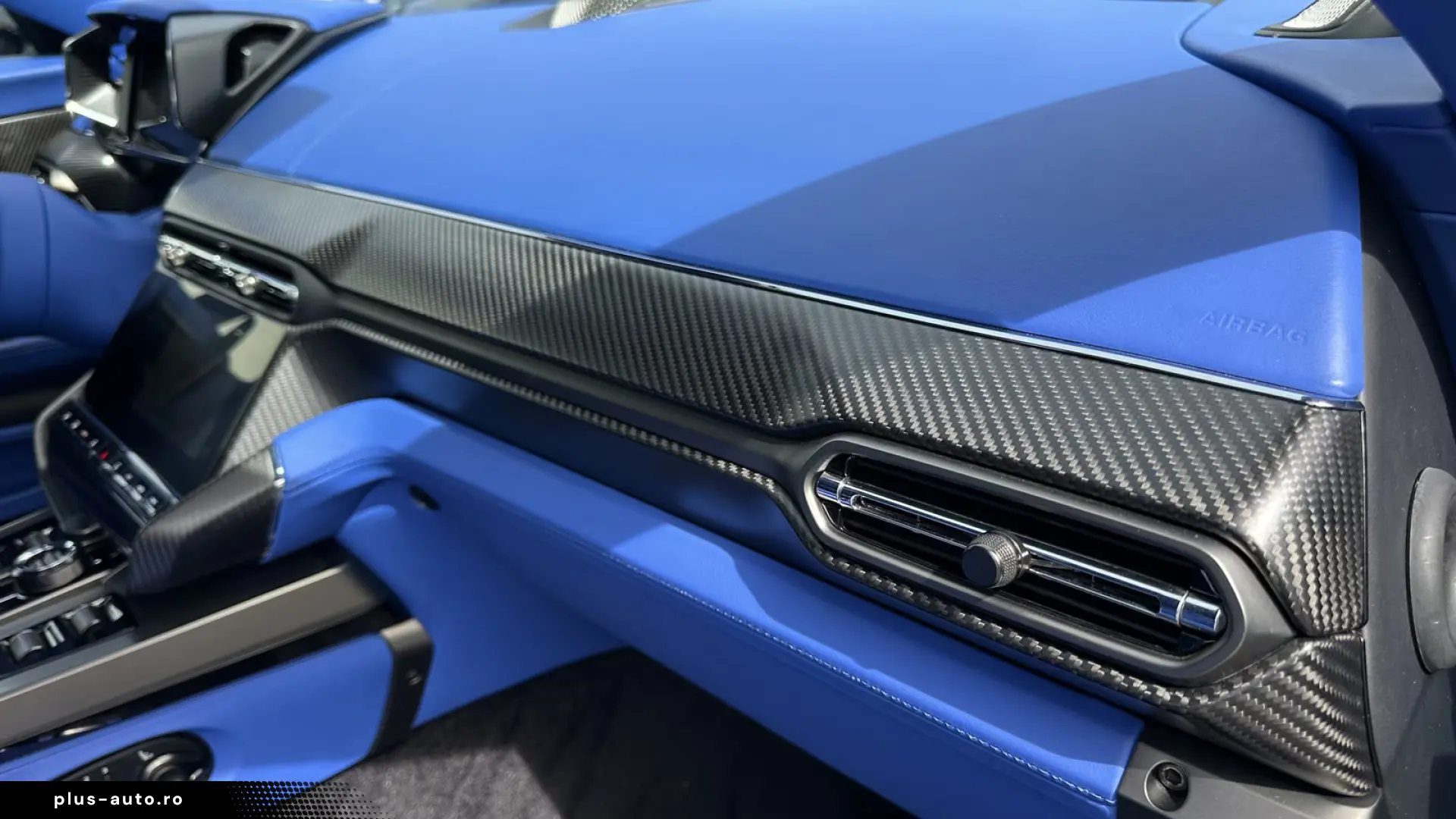 Aston Martin Vanquish V12 by  Q  full CARBON