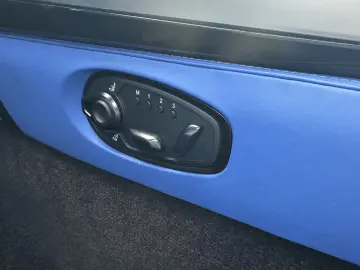 Aston Martin Vanquish V12 by  Q  full CARBON