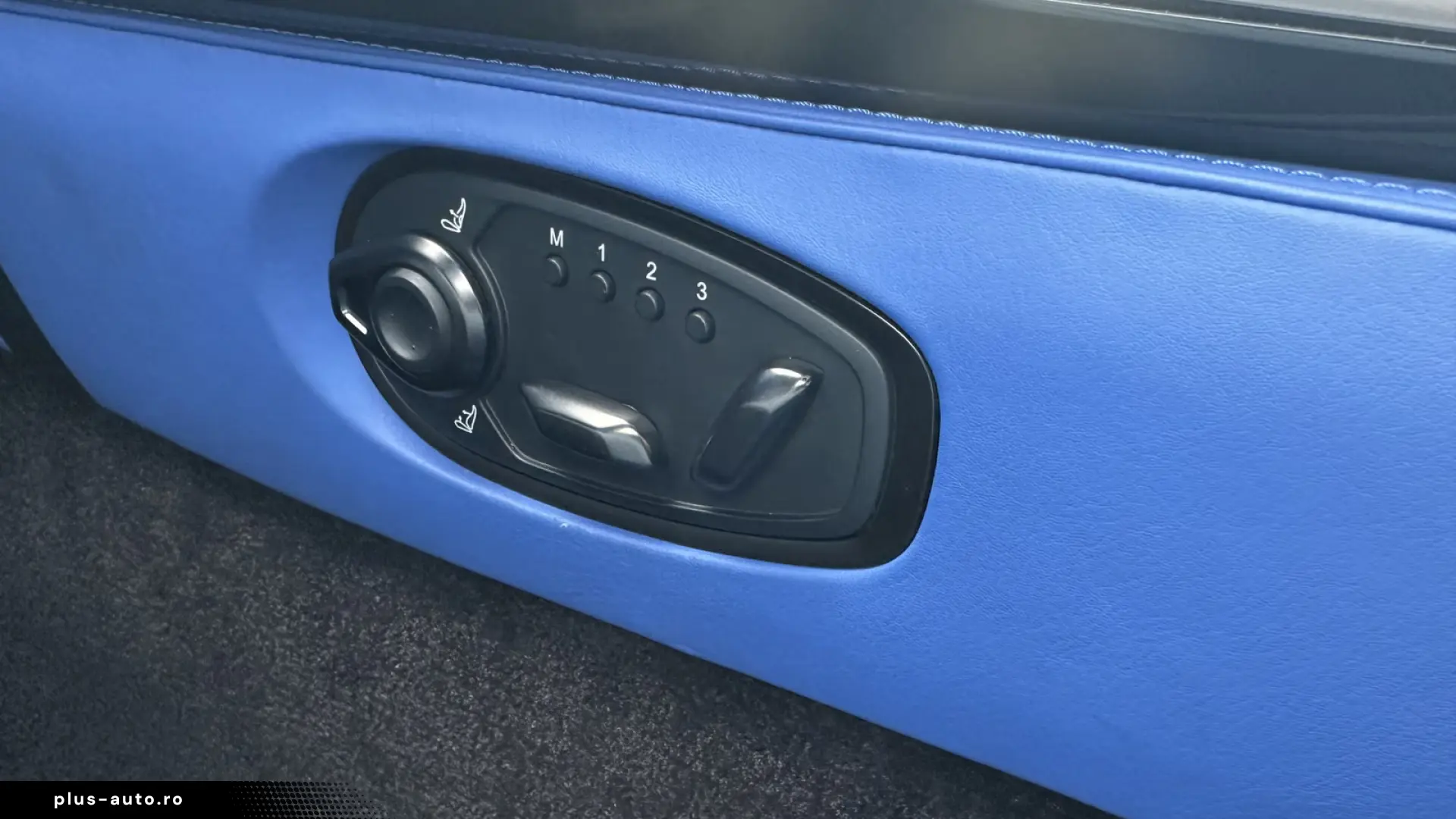 Aston Martin Vanquish V12 by  Q  full CARBON