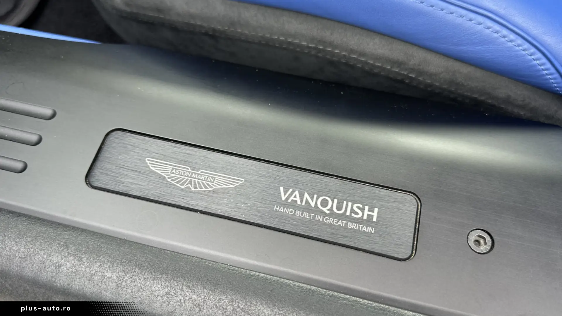 Aston Martin Vanquish V12 by  Q  full CARBON