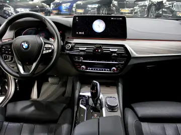 BMW 520dxDrive Head-Up Laser H&K GSDH Kamera Komfort