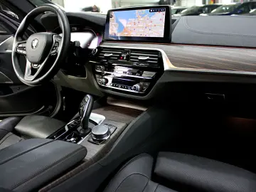 BMW 520dxDrive Head-Up Laser H&K GSDH Kamera Komfort