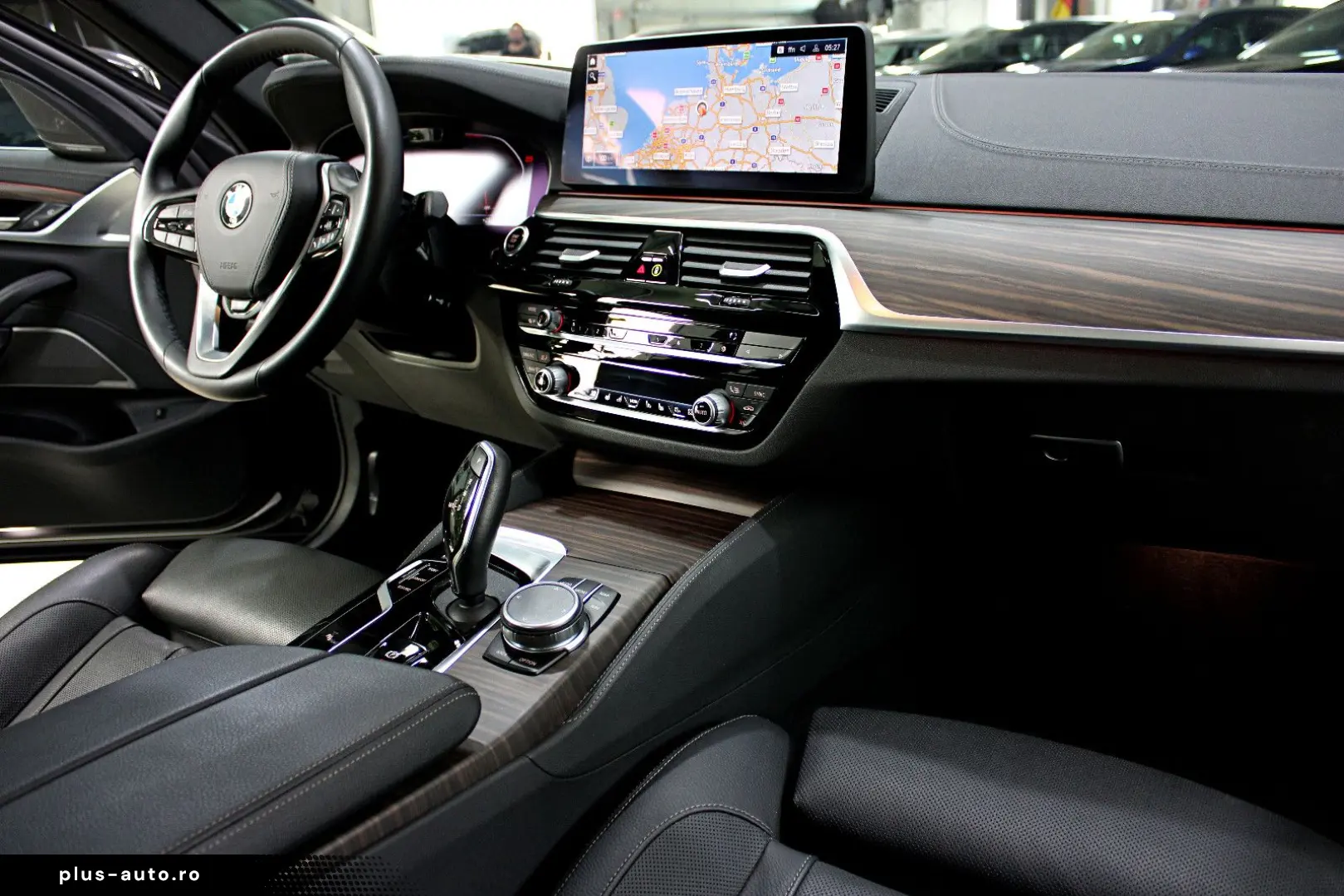 BMW 520dxDrive Head-Up Laser H&K GSDH Kamera Komfort