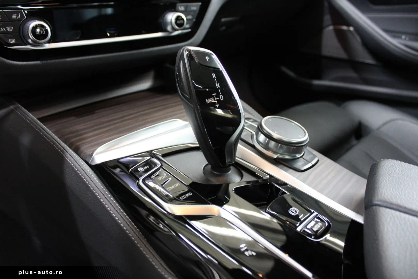 BMW 520dxDrive Head-Up Laser H&K GSDH Kamera Komfort