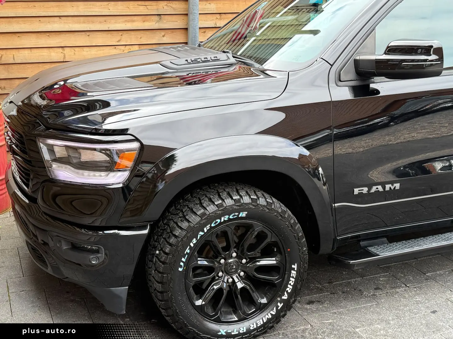 DODGE RAM 1500 Laramie 5 7 Sport H&K 4x4 AHK LED LPG