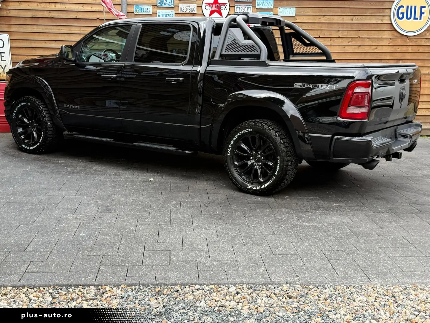 DODGE RAM 1500 Laramie 5 7 Sport H&K 4x4 AHK LED LPG