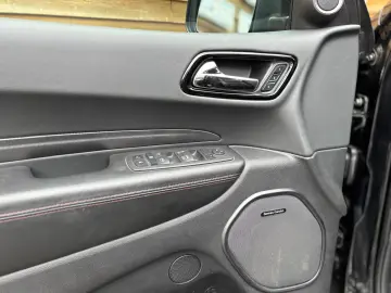 DODGE Durango 5 7L R T AWD 6S. H&K ACC Schiebdach