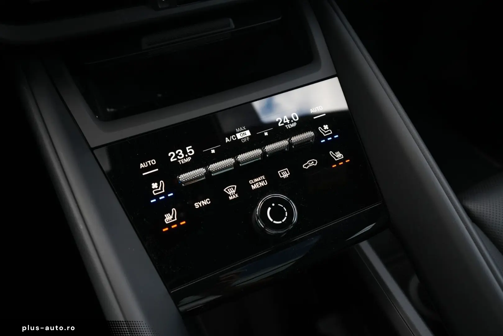 PORSCHE Macan 4 INNODRIVE-LUFT.-PANO-2xDISPLAY-AHK