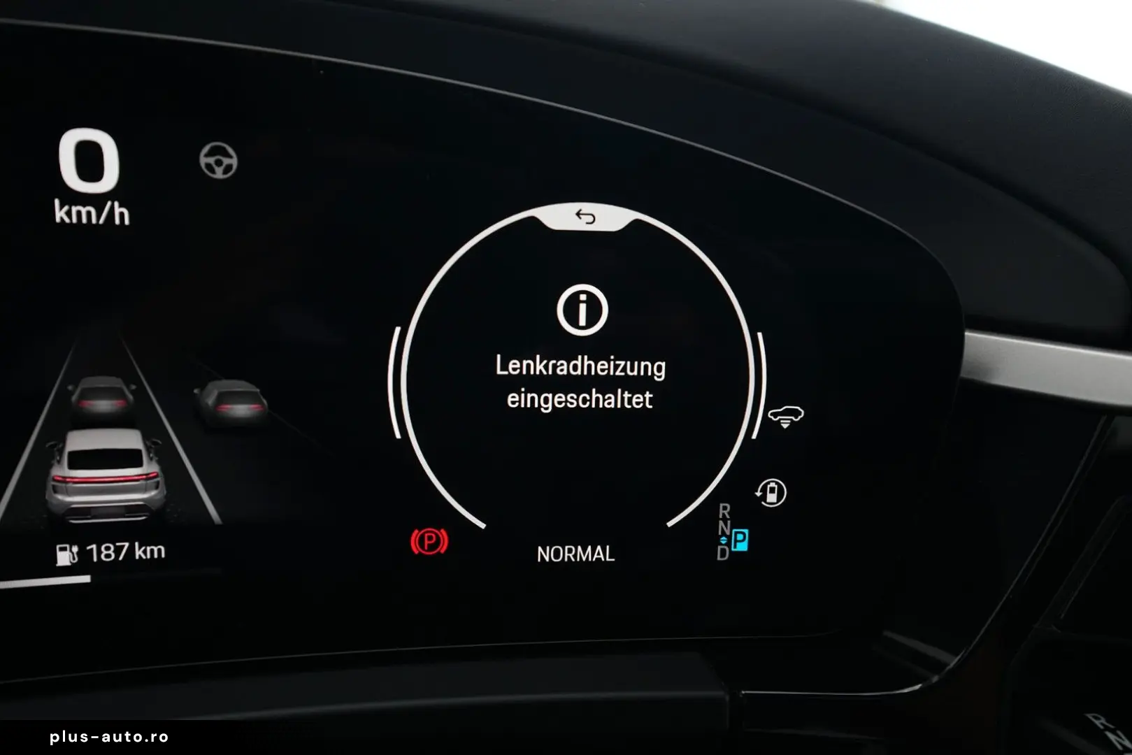 PORSCHE Macan 4 INNODRIVE-LUFT.-PANO-2xDISPLAY-AHK