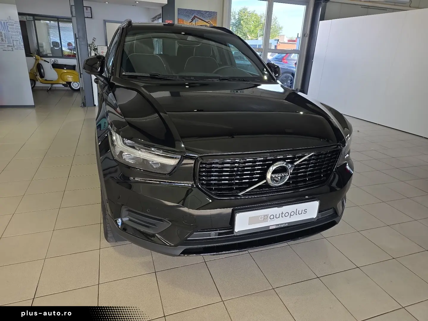 VOLVO XC40 T3 R-Design ACC AHK 360  H K LED 19  SHZ