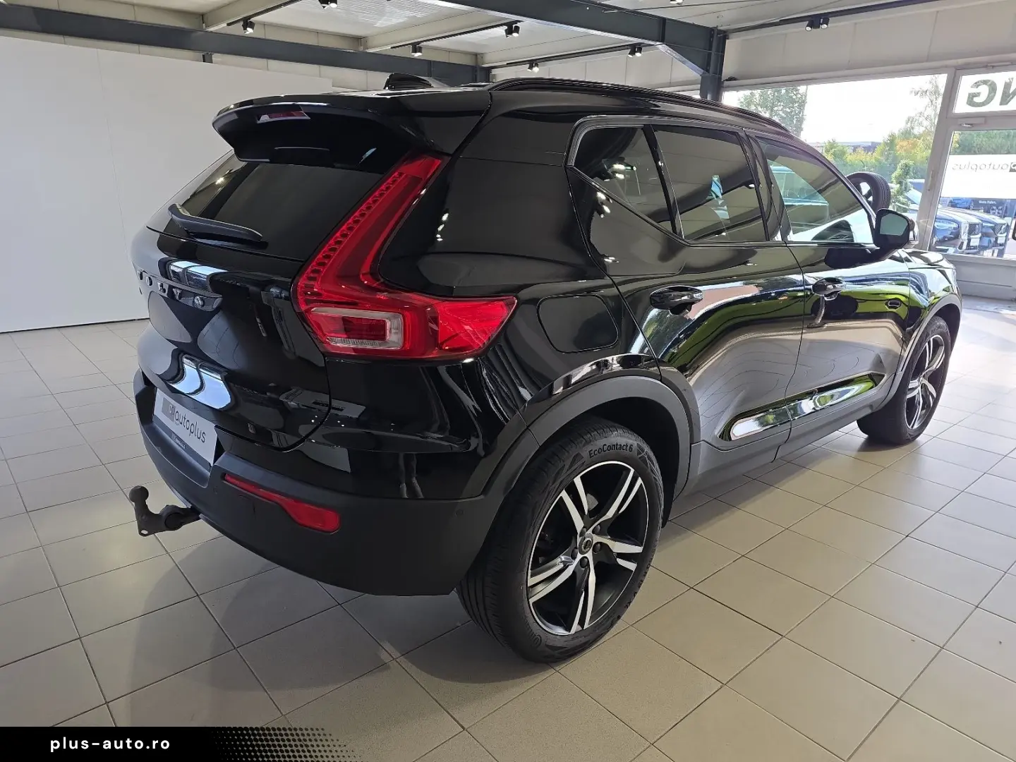 VOLVO XC40 T3 R-Design ACC AHK 360  H K LED 19  SHZ