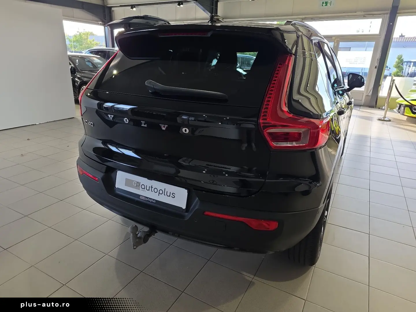 VOLVO XC40 T3 R-Design ACC AHK 360  H K LED 19  SHZ