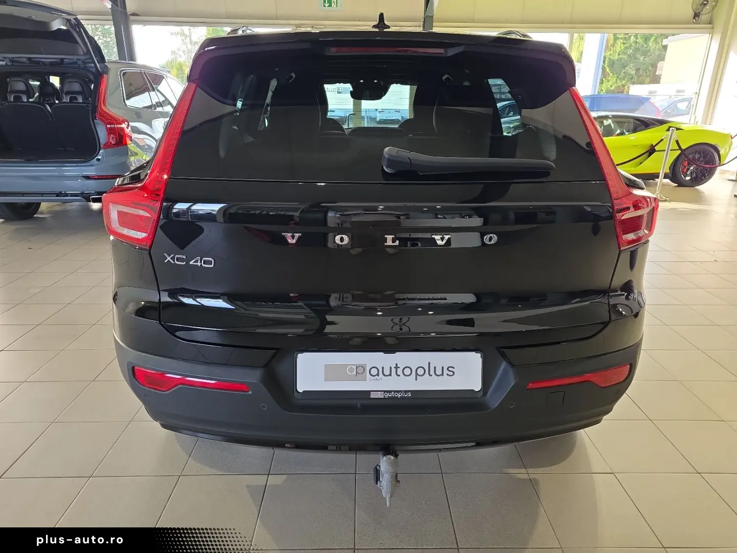 VOLVO XC40 T3 R-Design ACC AHK 360  H K LED 19  SHZ