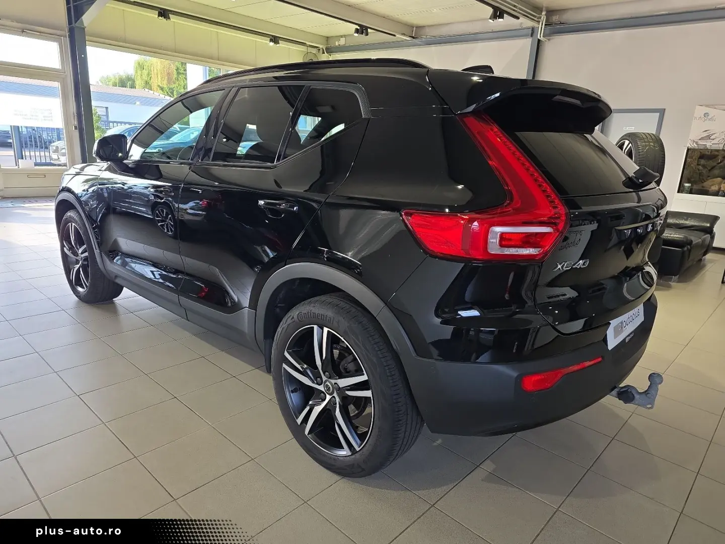 VOLVO XC40 T3 R-Design ACC AHK 360  H K LED 19  SHZ