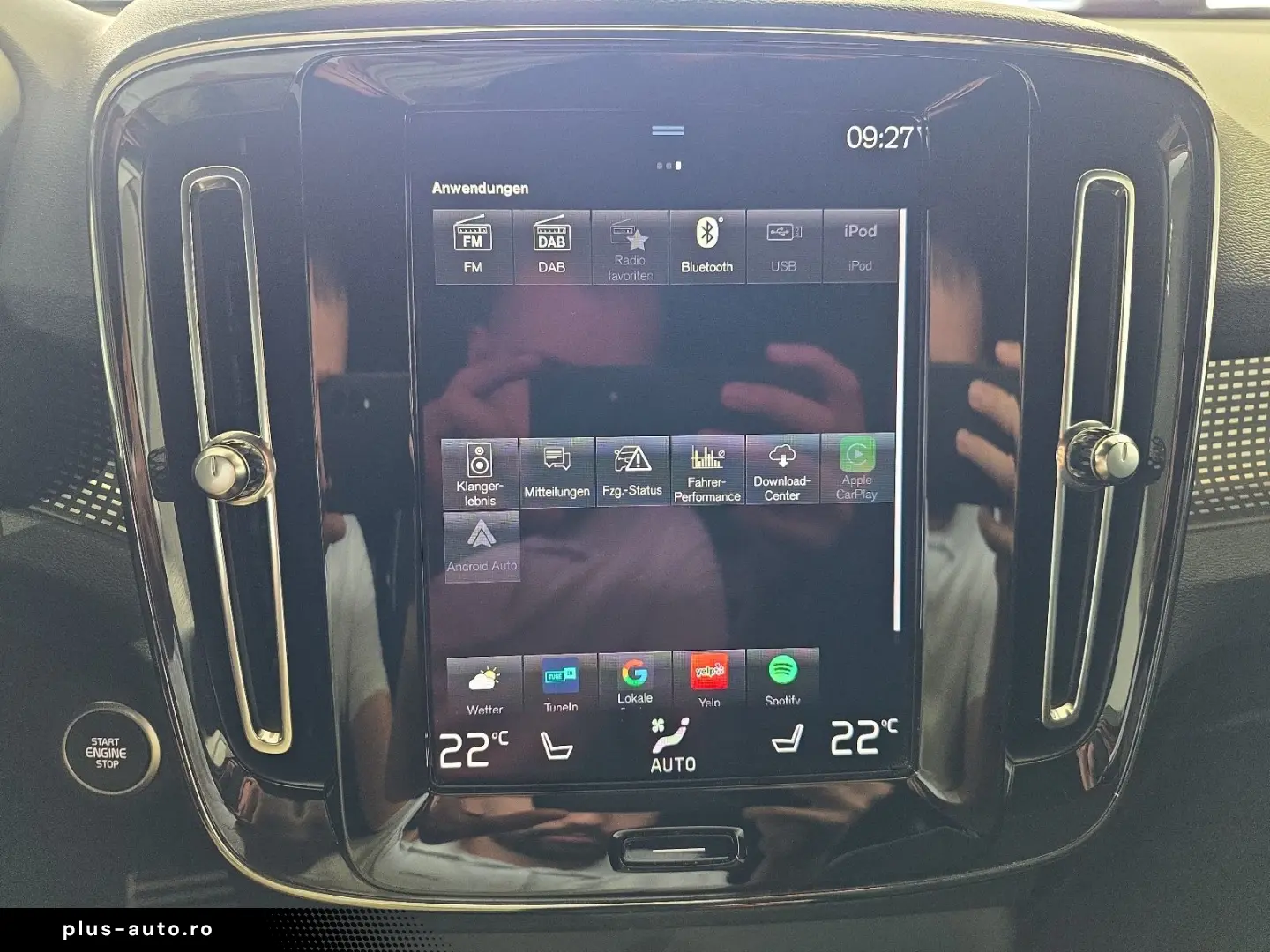 VOLVO XC40 T3 R-Design ACC AHK 360  H K LED 19  SHZ