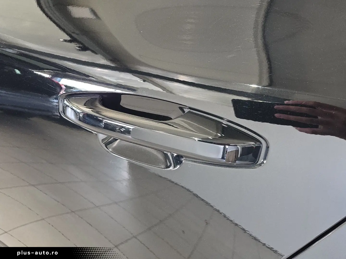 VOLVO XC40 T3 R-Design ACC AHK 360  H K LED 19  SHZ