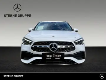 MERCEDES-BENZ GLA 250 AMG 19  AHK Ambiente Rückfahrk…