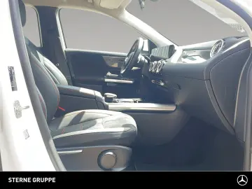 MERCEDES-BENZ GLA 250 AMG 19  AHK Ambiente Rückfahrk…