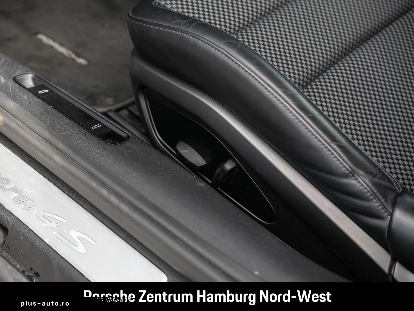 PORSCHE 992 (911) Carrera 4S Cabriolet BOSE SportDesign