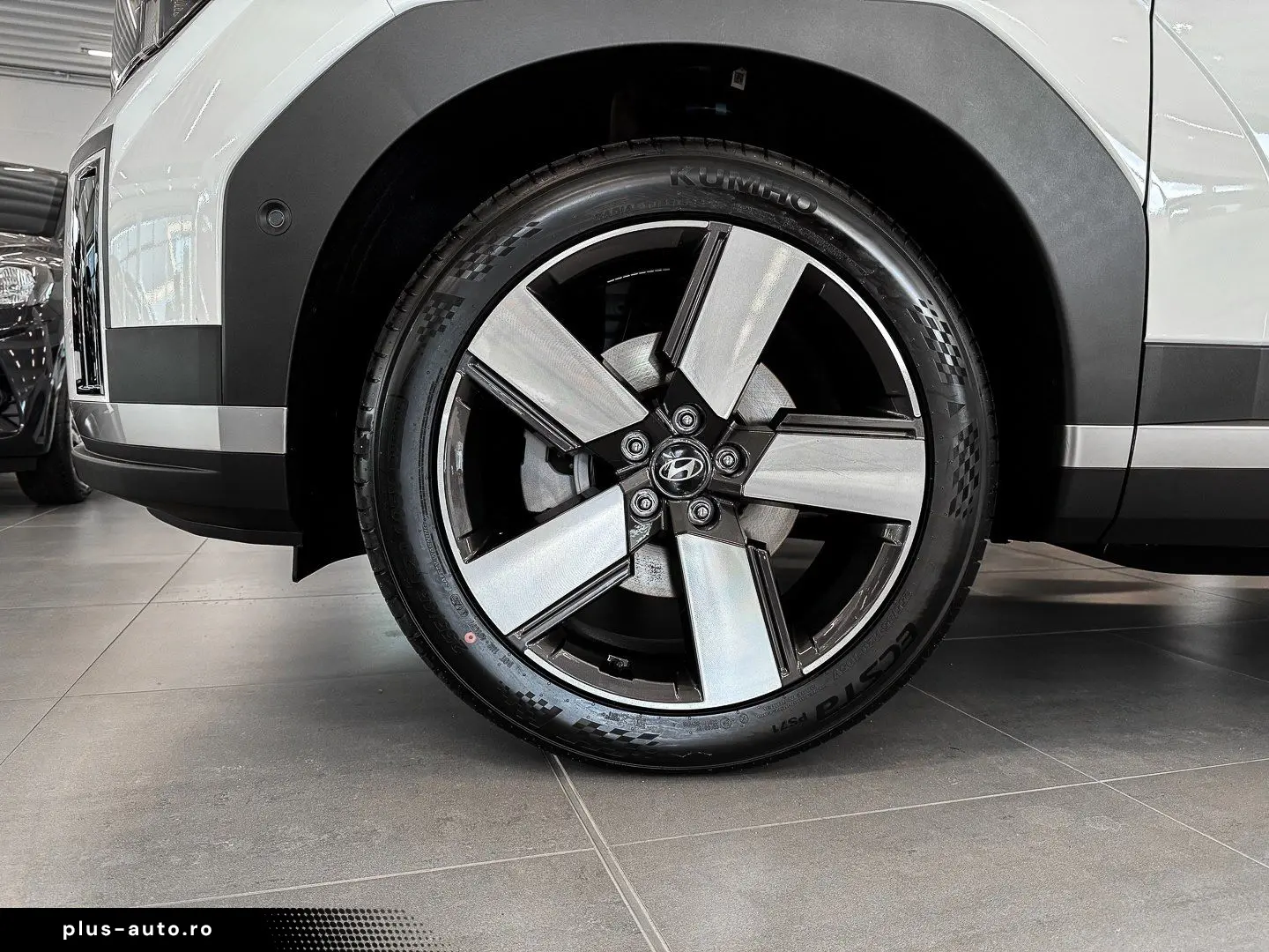 HYUNDAI Santa Fe SIGNATURE 1.6 T-GDI 6-AT 4WD