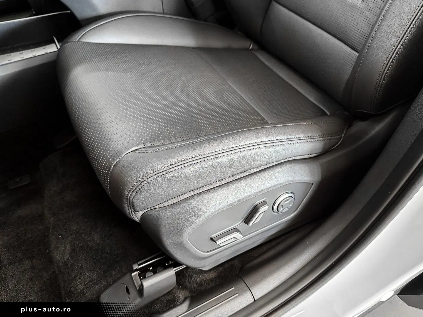 HYUNDAI Santa Fe SIGNATURE 1.6 T-GDI 6-AT 4WD
