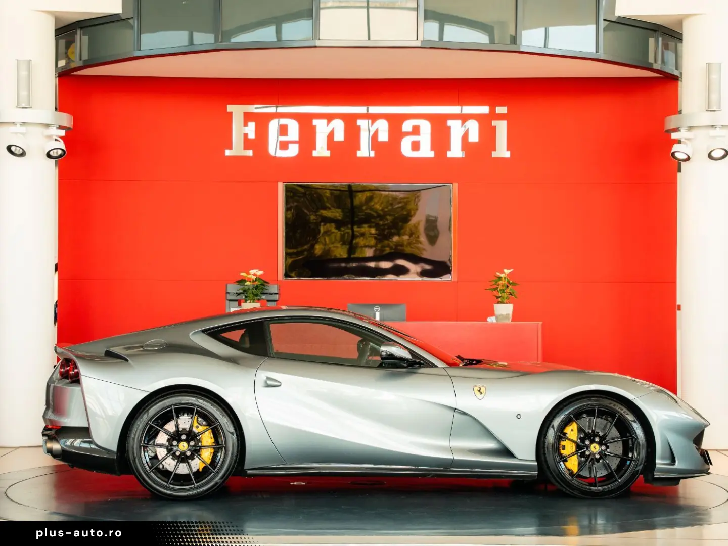 FERRARI 812 Superfast Carbon-Exterior HiFi-Premium Lift