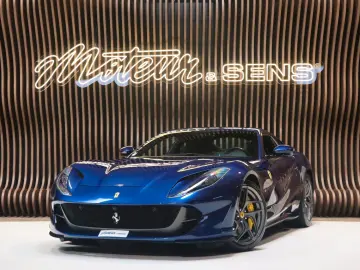 FERRARI 812 Superfast - Carbon - Lift - Display