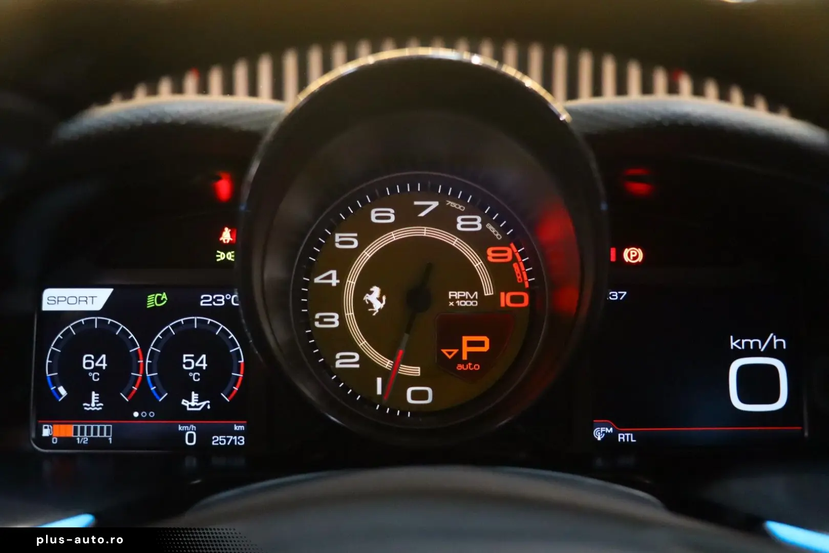 FERRARI 812 Superfast - Carbon - Lift - Display