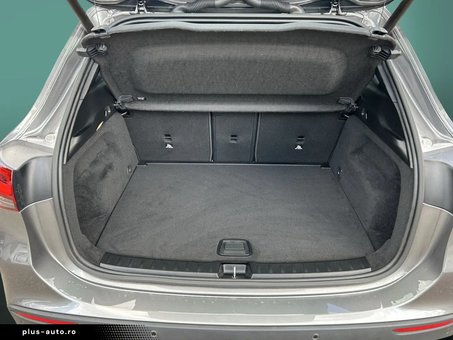 MERCEDES-BENZ GLA 250 4M AMG 360 DISTR MULTIBEAM SOUND EASYP