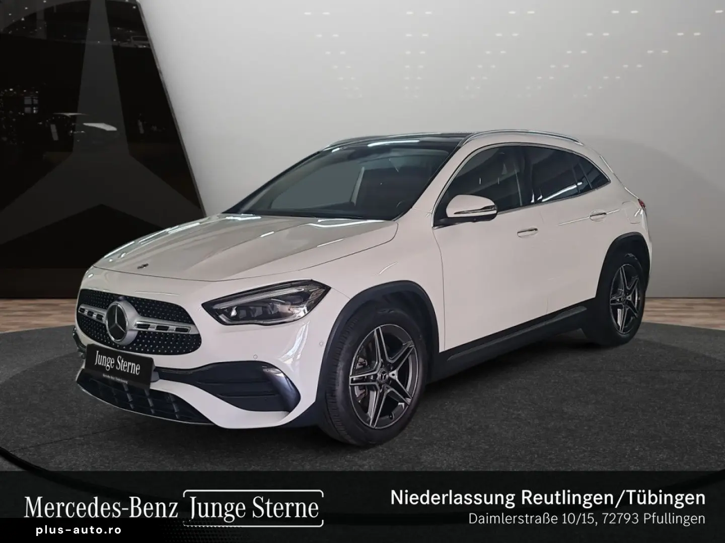 MERCEDES-BENZ GLA 250 4M AMG Dist Pano Mbeam AHK 360  Keyl
