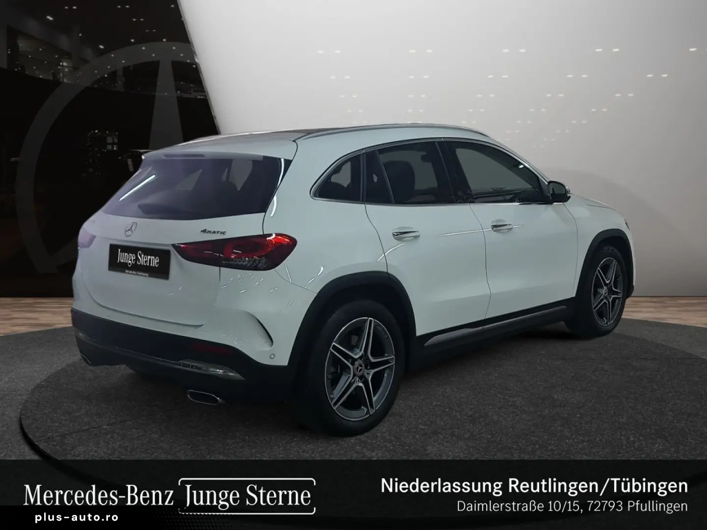 MERCEDES-BENZ GLA 250 4M AMG Dist Pano Mbeam AHK 360  Keyl