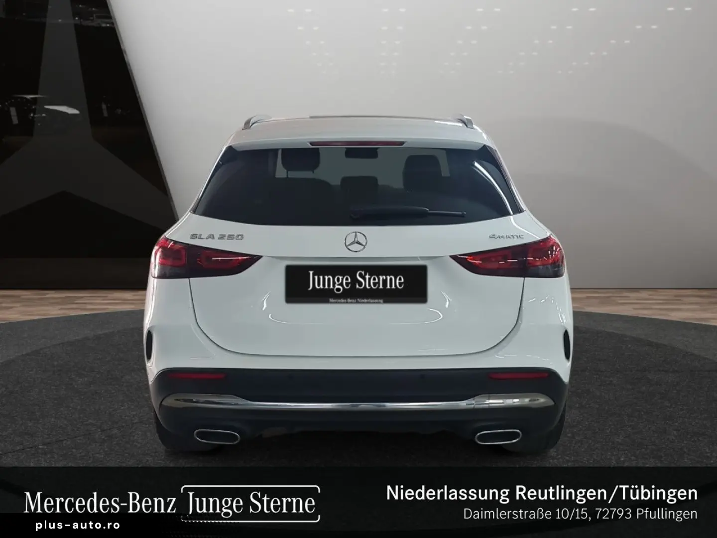 MERCEDES-BENZ GLA 250 4M AMG Dist Pano Mbeam AHK 360  Keyl