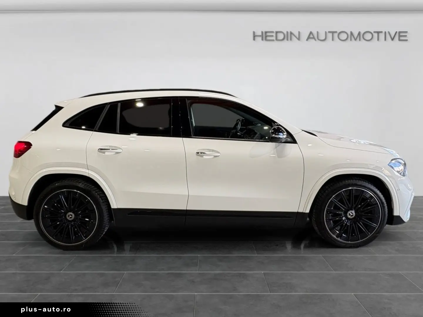 MERCEDES-BENZ GLA 220 4M AMG MBEAM BURM NIGHT DISTR SHZ AMBI