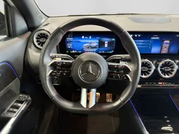 MERCEDES-BENZ GLA 220 4M AMG MBEAM BURM NIGHT DISTR SHZ AMBI