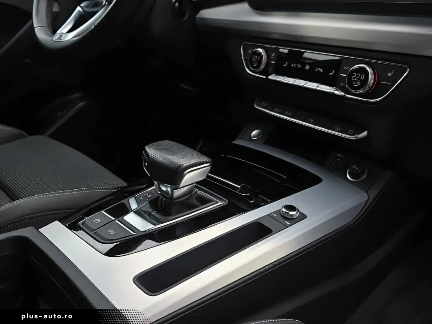 AUDI Q5 SUV Advanced 40 TDI quattro