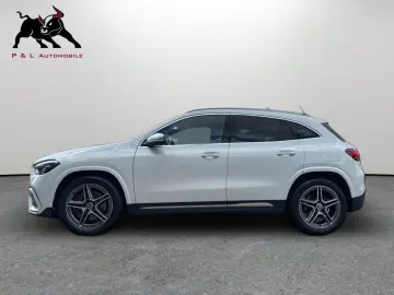 MERCEDES-BENZ GLA 250 4M AMG line MultibeamLED 360  Memory
