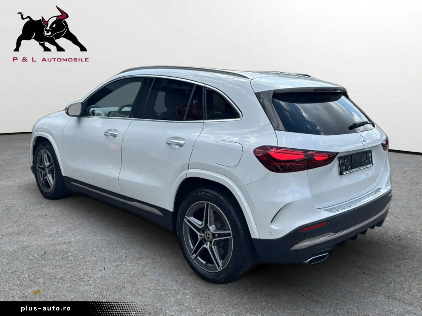 MERCEDES-BENZ GLA 250 4M AMG line MultibeamLED 360  Memory