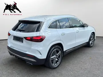 MERCEDES-BENZ GLA 250 4M AMG line MultibeamLED 360  Memory