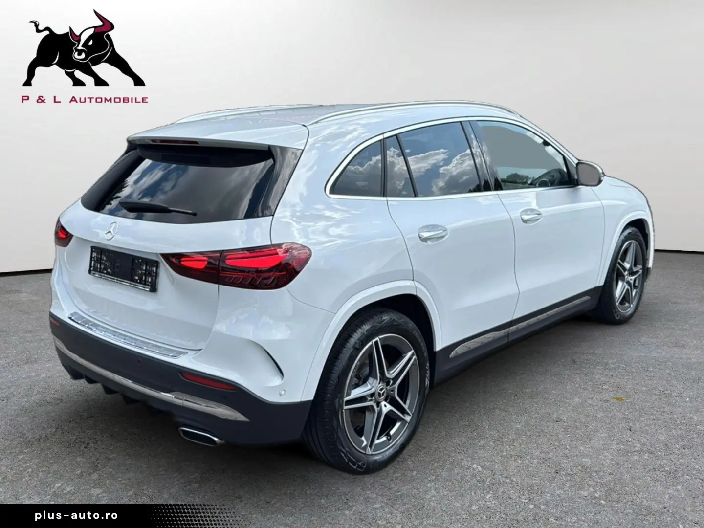 MERCEDES-BENZ GLA 250 4M AMG line MultibeamLED 360  Memory