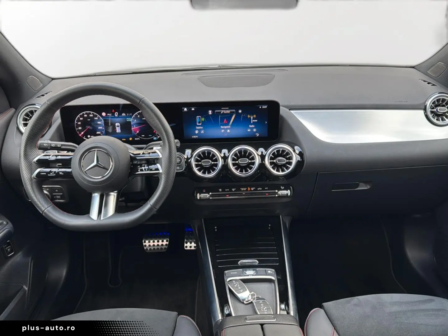 MERCEDES-BENZ GLA 250 4M AMG line MultibeamLED 360  Memory