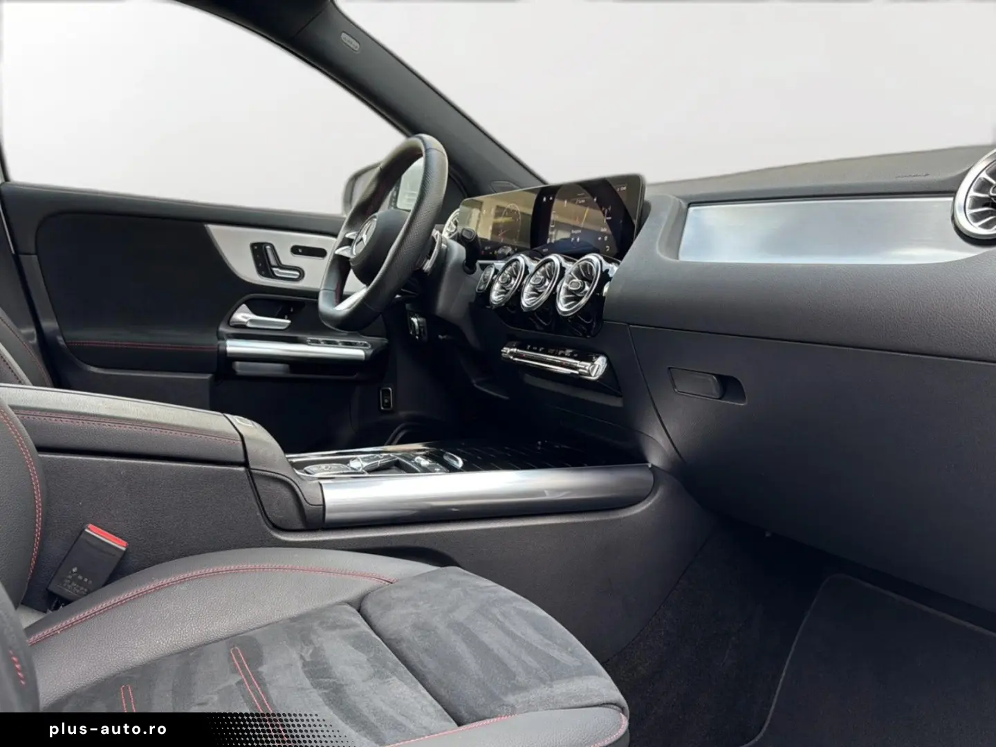 MERCEDES-BENZ GLA 250 4M AMG line MultibeamLED 360  Memory