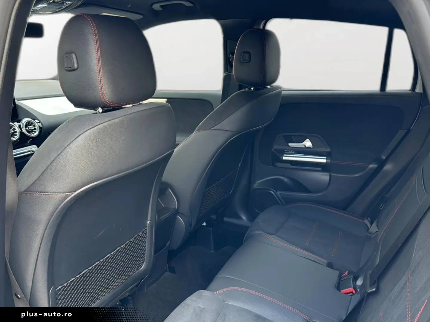 MERCEDES-BENZ GLA 250 4M AMG line MultibeamLED 360  Memory
