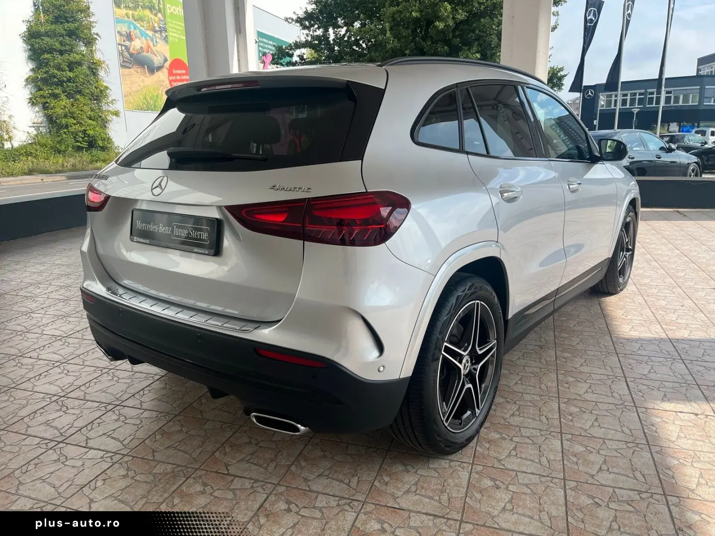 MERCEDES-BENZ GLA 220 4M AMG Line Pano.-Dach Memory &hellip;