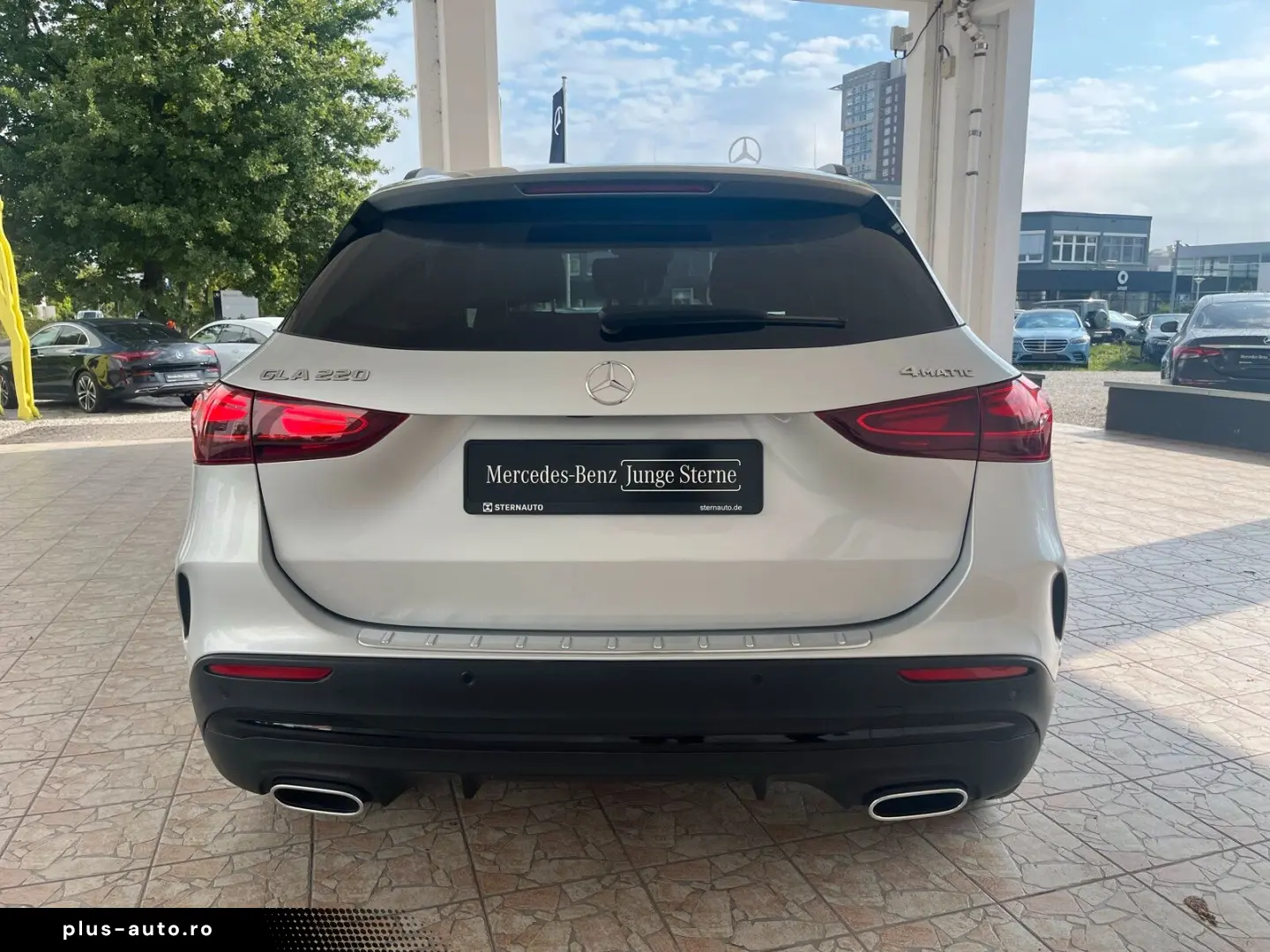 MERCEDES-BENZ GLA 220 4M AMG Line Pano.-Dach Memory &hellip;