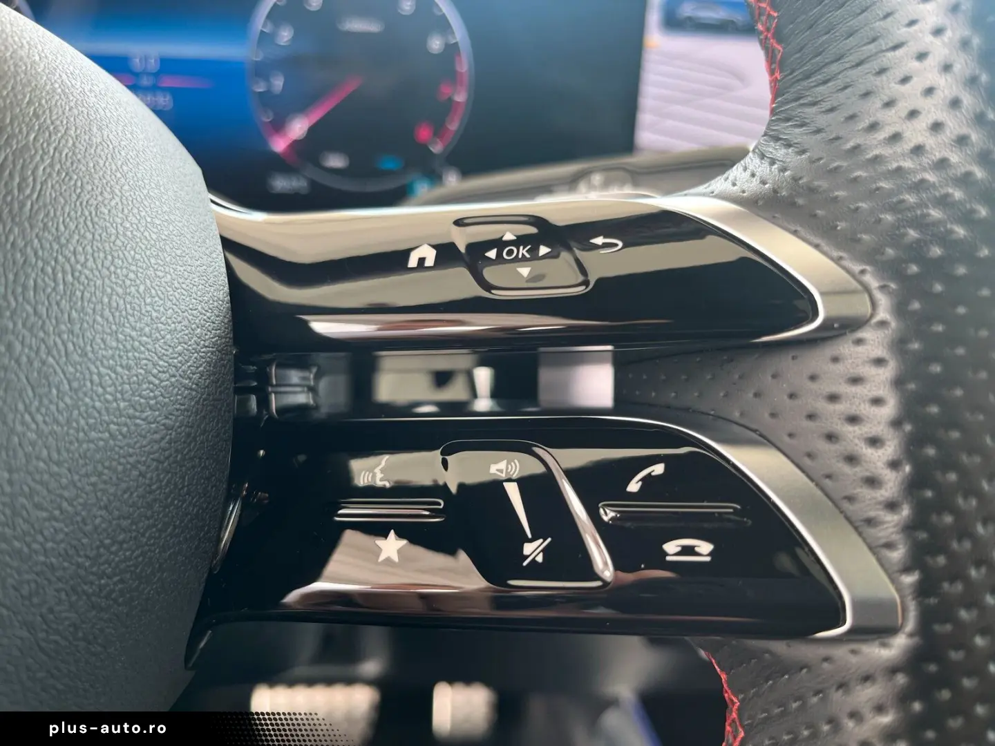 MERCEDES-BENZ GLA 220 4M AMG Line Pano.-Dach Memory &hellip;
