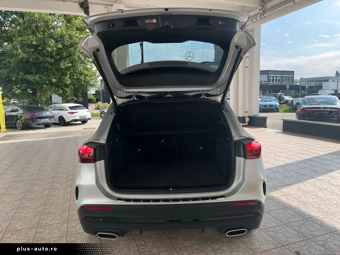 MERCEDES-BENZ GLA 220 4M AMG Line Pano.-Dach Memory &hellip;
