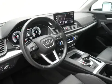 AUDI Q5 40 TDI quattro S tronic Leder Temp Kamera Pan